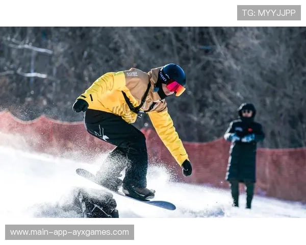 单板滑雪选手自创动作震惊全场，裁判差点跳起来